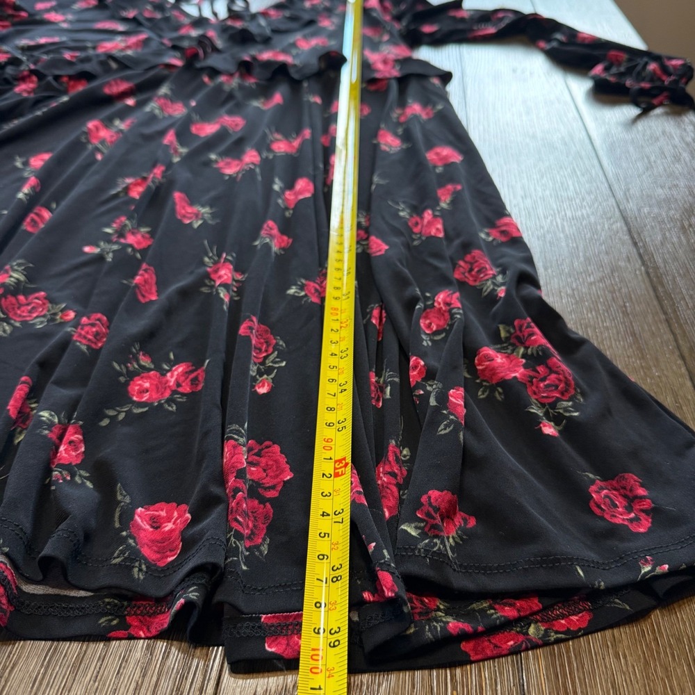 Torrid Black Red Rose Floral Jersey Knit Ruffle V-Neck Skater‎ Dress Plus 18/20 - Picture 3 of 10